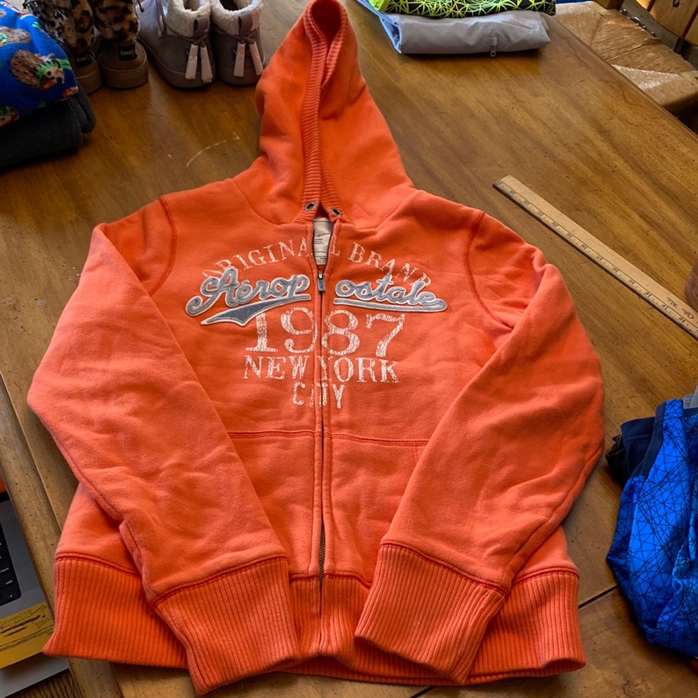 Aero youth XL zip up hoodie.